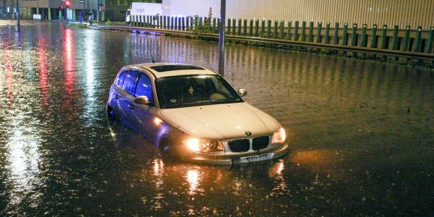 Hochwasser auf dem Prager Ring in Aachen | Foto: Ralf Roeger, dmp-press